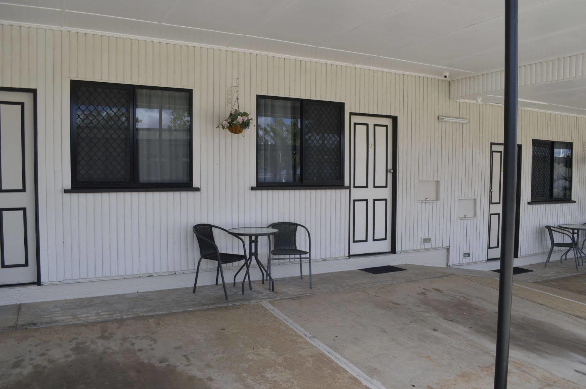 Charters Towers Motel Exterior foto